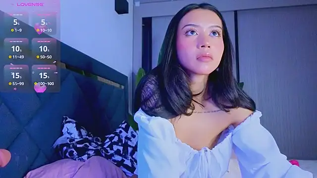 Mia Tin online show from 02/22/26, 04:05