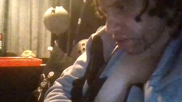 kingdennis6666 online show from 10/30/25, 06:15