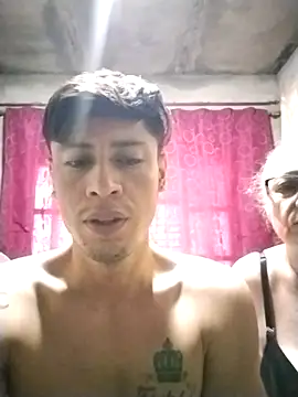 Snapshot of Sexytaty2022 chatting on 11/23/25, 01:33 Sexytaty2022 online show from 11/23/25, 01:33