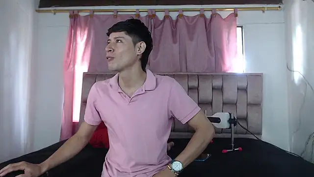 Snapshot of Sexytaty2022 chatting on 02/09/26, 01:37 Sexytaty2022 online show from 02/09/26, 01:37