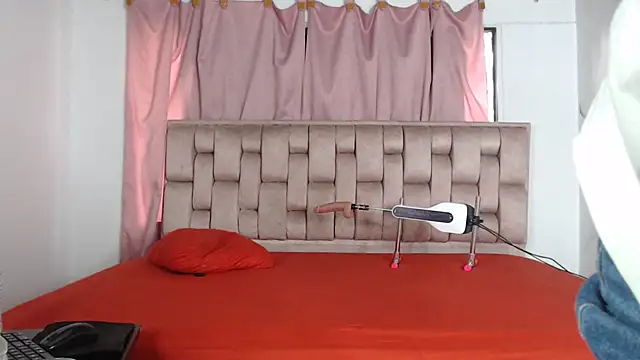 Snapshot of Sexytaty2022 chatting on 02/22/26, 12:47 Sexytaty2022 online show from 02/22/26, 12:47