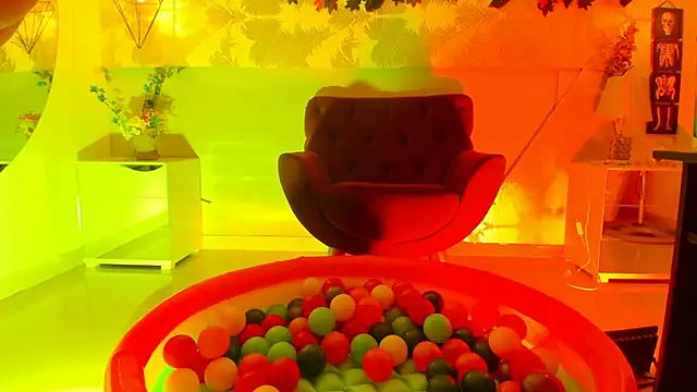 Snapshot of Rachel_Foxy chatting on 11/28/25, 10:45 Rachel Foxy online show from 11/28/25, 10:45