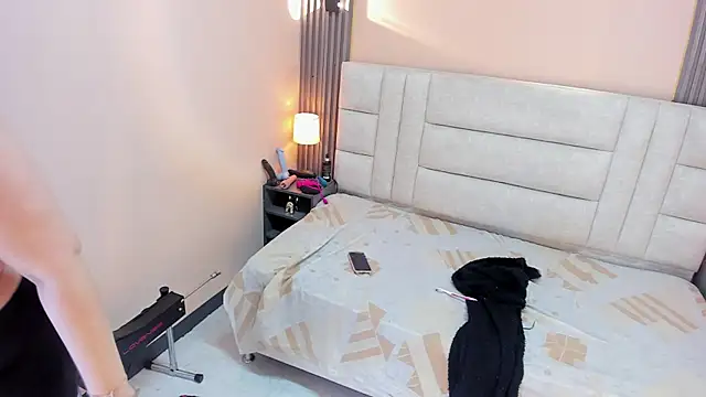 EYMI TOMSOM online show from 03/08/25, 11:37