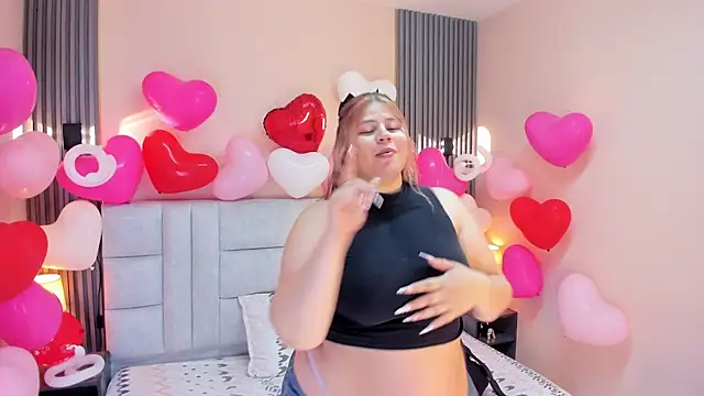 EYMI TOMSOM online show from 02/16/26, 10:44