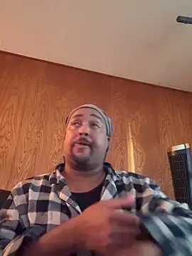 Snapshot of Tez44 chatting on 11/21/25, 08:18 Tez44 online show from 11/21/25, 08:18