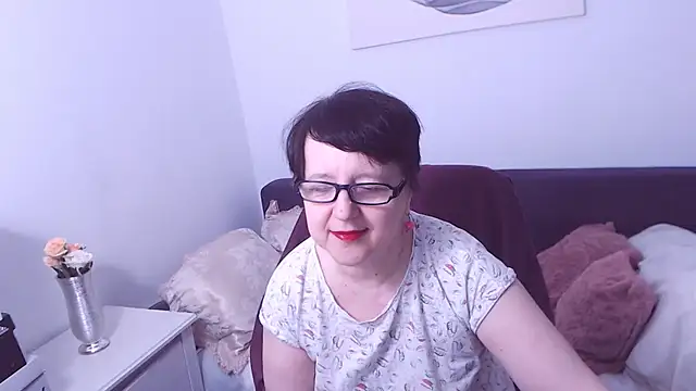 ChristaRose online show from 11/22/25, 09:47