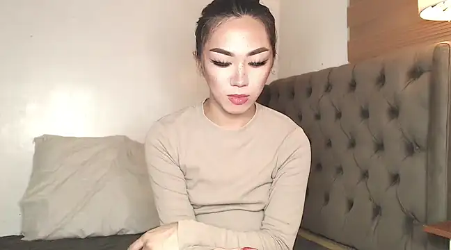 Local Hoelyx online show from 02/27/25, 02:54