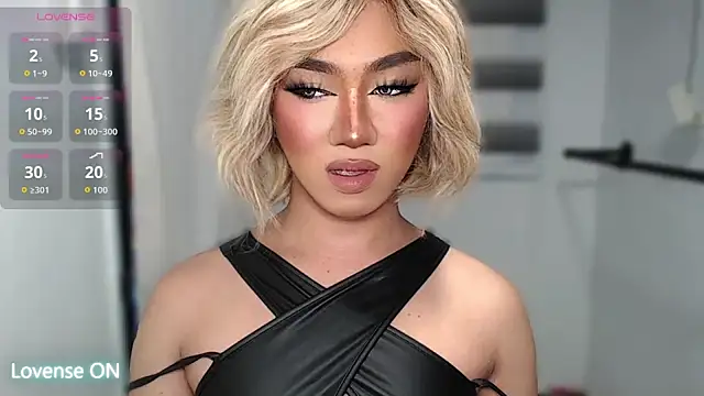 Local Hoelyx online show from 10/11/25, 08:24