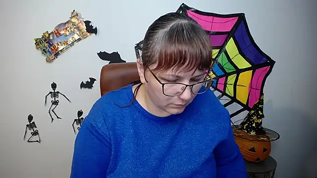Snapshot of AliceInksSweetty chatting on 10/25/25, 06:10 AliceInksSweetty online show from 10/25/25, 06:10