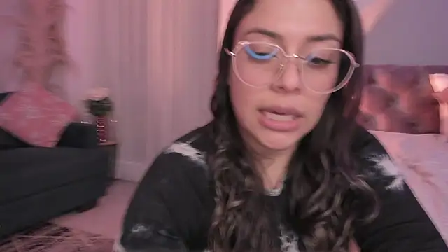 Nicolle W online show from 02/07/25, 02:47