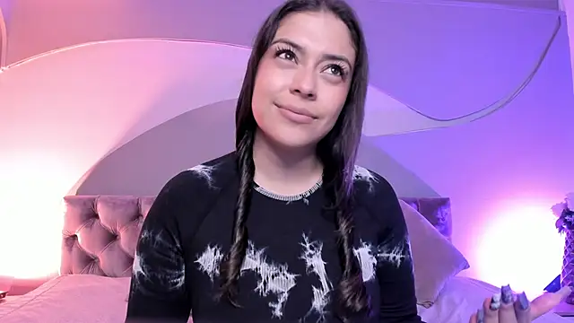 Nicolle W online show from 02/26/25, 11:52