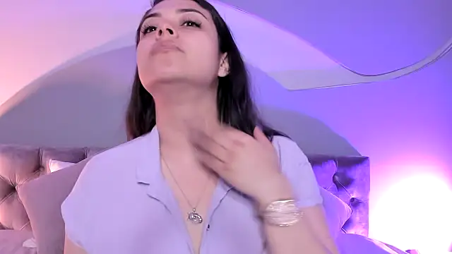 Nicolle W online show from 03/08/25, 11:58