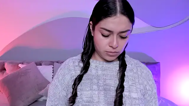 Nicolle W online show from 03/13/25, 12:02