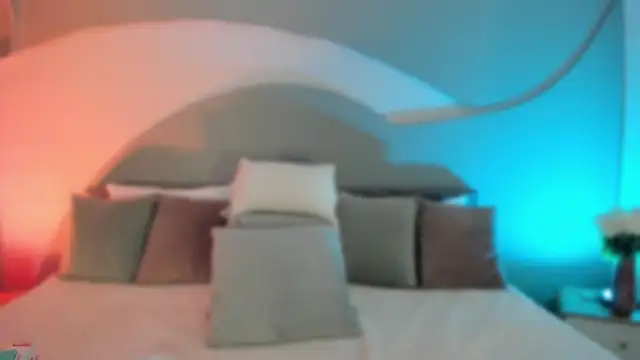 Nicolle W online show from 10/10/25, 11:53