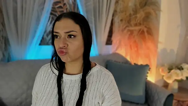 Nicolle W online show from 06/01/26, 11:45