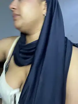 Snapshot of Maryam_yamal chatting on 01/26/25, 01:31 Maryam yamal online show from 01/26/25, 01:31