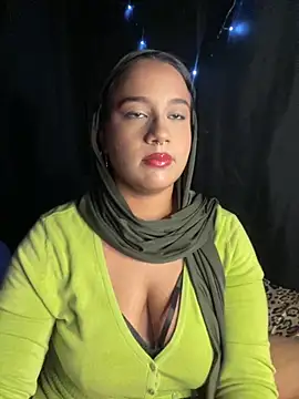 Snapshot of Maryam_yamal chatting on 10/06/25, 09:34 Maryam yamal online show from 10/06/25, 09:34
