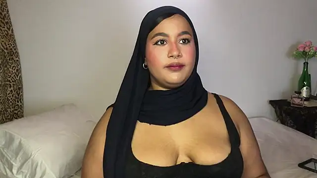 Maryam yamal online show from 04/18/26, 10:43