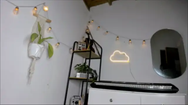 susy angel online show from 01/10/25, 07:14