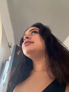 Snapshot of susy_angel chatting on 06/11/26, 05:00 susy angel online show from 06/11/26, 05:00