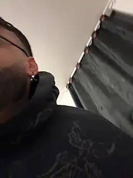 johnnyalx online show from 11/30/25, 05:22