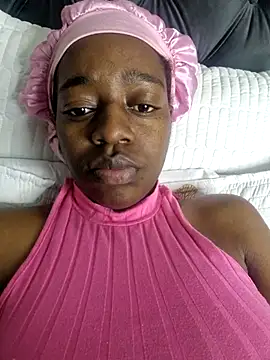 Snapshot of Sexynaughty_Gal chatting on 12/21/25, 09:11 Sexynaughty Gal online show from 12/21/25, 09:11