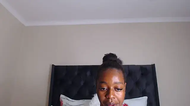 Snapshot of Sexynaughty_Gal chatting on 02/19/26, 09:55 Sexynaughty Gal online show from 02/19/26, 09:55