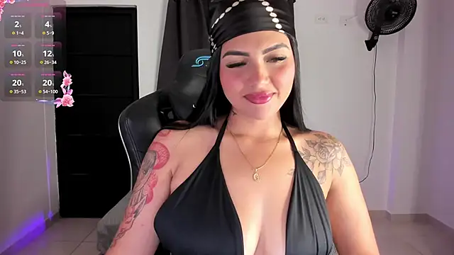 Snapshot of karol_green_ chatting on 05/20/26, 03:24 karol green online show from 05/20/26, 03:24