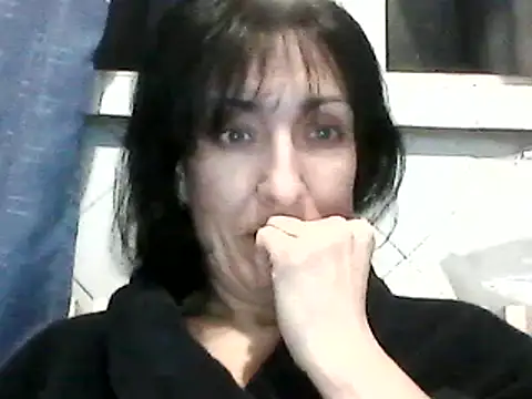 Snapshot of SunnyAmorre chatting on 12/27/24, 10:16 SunnyAmorre online show from 12/27/24, 10:16