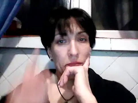 Snapshot of SunnyAmorre chatting on 03/10/25, 10:02 SunnyAmorre online show from 03/10/25, 10:02