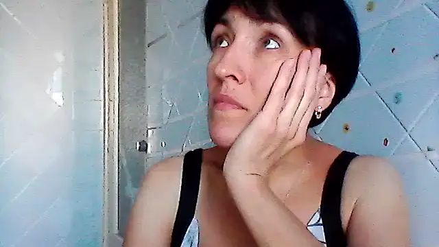 Snapshot of SunnyAmorre chatting on 09/11/25, 09:31 SunnyAmorre online show from 09/11/25, 09:31
