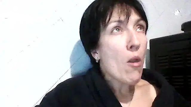 Snapshot of SunnyAmorre chatting on 09/18/25, 08:22 SunnyAmorre online show from 09/18/25, 08:22
