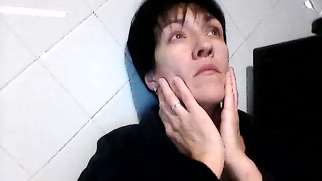 Snapshot of SunnyAmorre chatting on 09/24/25, 08:34 SunnyAmorre online show from 09/24/25, 08:34