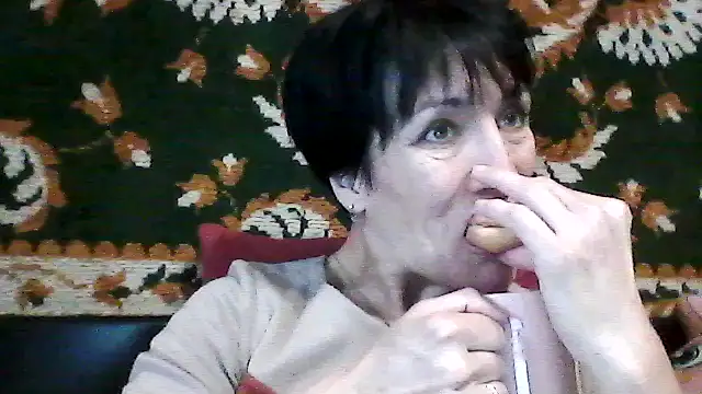 Snapshot of SunnyAmorre chatting on 10/06/25, 07:39 SunnyAmorre online show from 10/06/25, 07:39