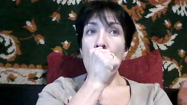 Snapshot of SunnyAmorre chatting on 10/07/25, 09:50 SunnyAmorre online show from 10/07/25, 09:50