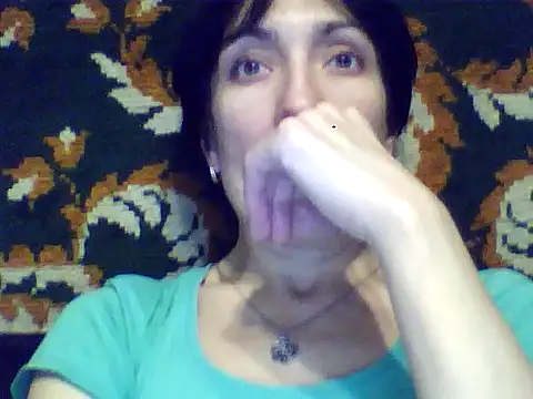 SunnyAmorre online show from 11/11/25, 07:36