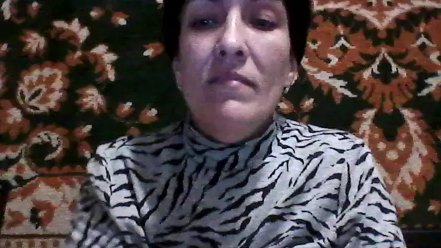 SunnyAmorre online show from 04/28/26, 06:57