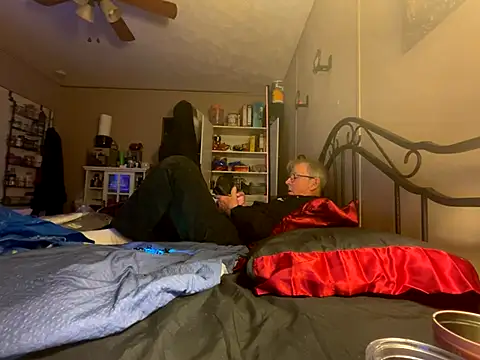 jck1m0t online show from 12/17/25, 04:18