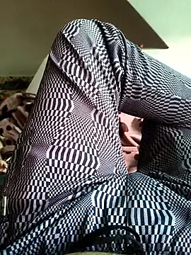 deshimund online show from 10/18/25, 01:19