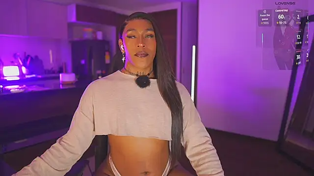 AmberRaus online show from 12/14/25, 04:29