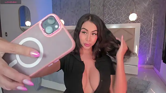 LeahJones  online show from 03/01/25, 09:37