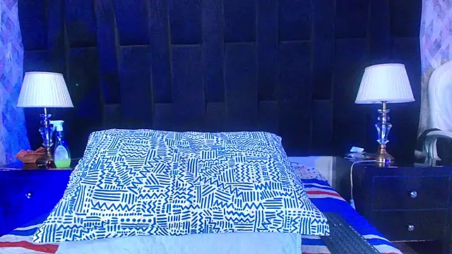 Snapshot of shelsyloreds chatting on 02/13/25, 12:00 shelsyloreds online show from 02/13/25, 12:00