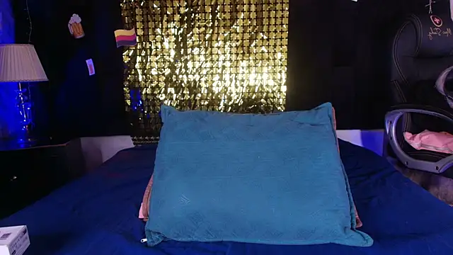 Snapshot of shelsyloreds chatting on 09/22/25, 11:56 shelsyloreds online show from 09/22/25, 11:56