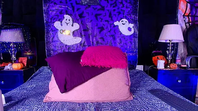 Snapshot of shelsyloreds chatting on 10/14/25, 11:55 shelsyloreds online show from 10/14/25, 11:55