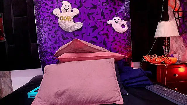 Snapshot of shelsyloreds chatting on 10/30/25, 11:55 shelsyloreds online show from 10/30/25, 11:55