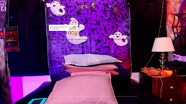 Snapshot of shelsyloreds chatting on 10/31/25, 11:55 shelsyloreds online show from 10/31/25, 11:55