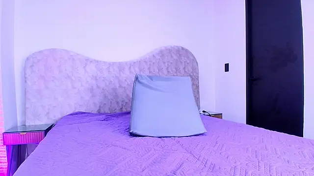 Snapshot of shelsyloreds chatting on 11/20/25, 11:54 shelsyloreds online show from 11/20/25, 11:54