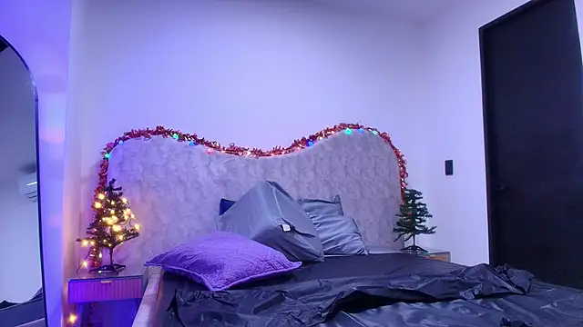 Snapshot of shelsyloreds chatting on 12/05/25, 11:52 shelsyloreds online show from 12/05/25, 11:52