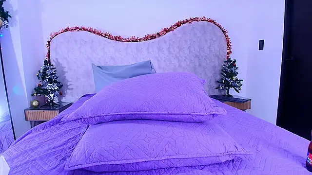 Snapshot of shelsyloreds chatting on 12/18/25, 12:00 shelsyloreds online show from 12/18/25, 12:00