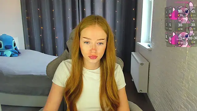 Snapshot of Hot_Mia_ chatting on 06/14/26, 02:41 Hot Mia online show from 06/14/26, 02:41